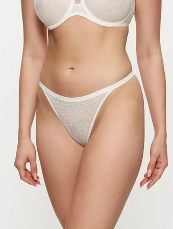 Triumph Signature Sheer String /1595  Majtk TR