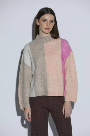 W223025 C48  Sweter WNT