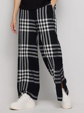 25/43  Spodnie SALKO