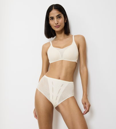 Triumph Shape Smart Ellipse Maxi /1595  Majtki